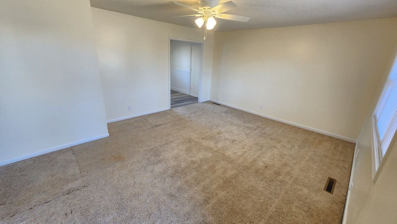 1719 Sw Amhurst Rd - Photo 6 of 11