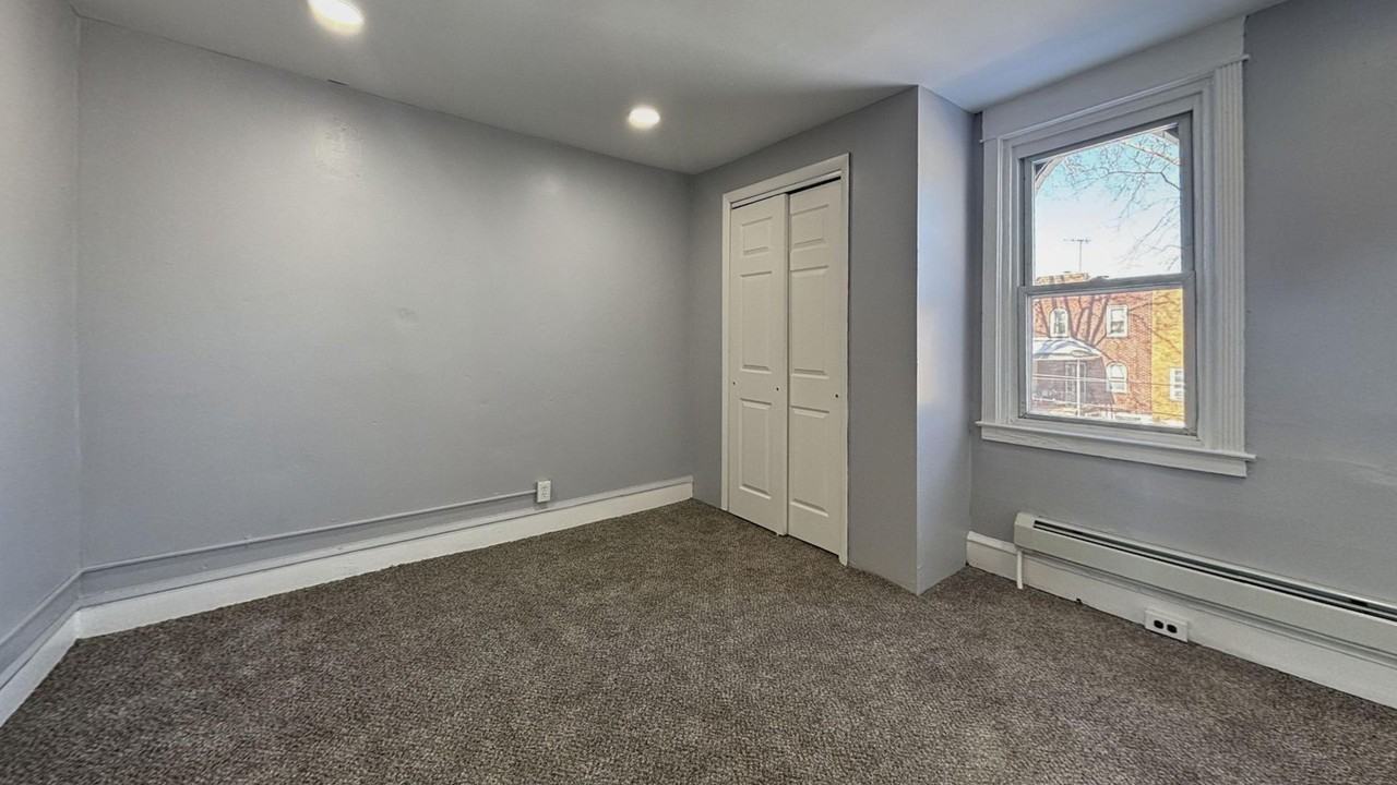 7050 Clinton Rd - Photo 6 of 13