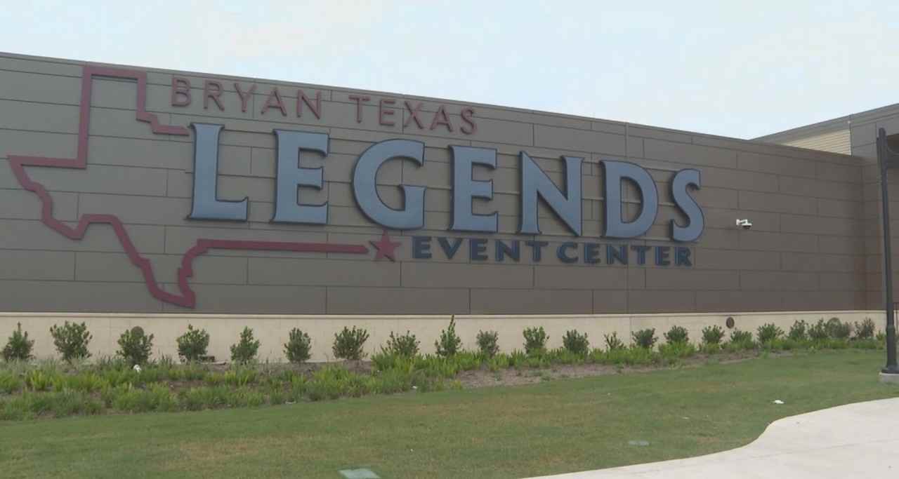 207 Lynn Dr #111 - Photo 3 of 5