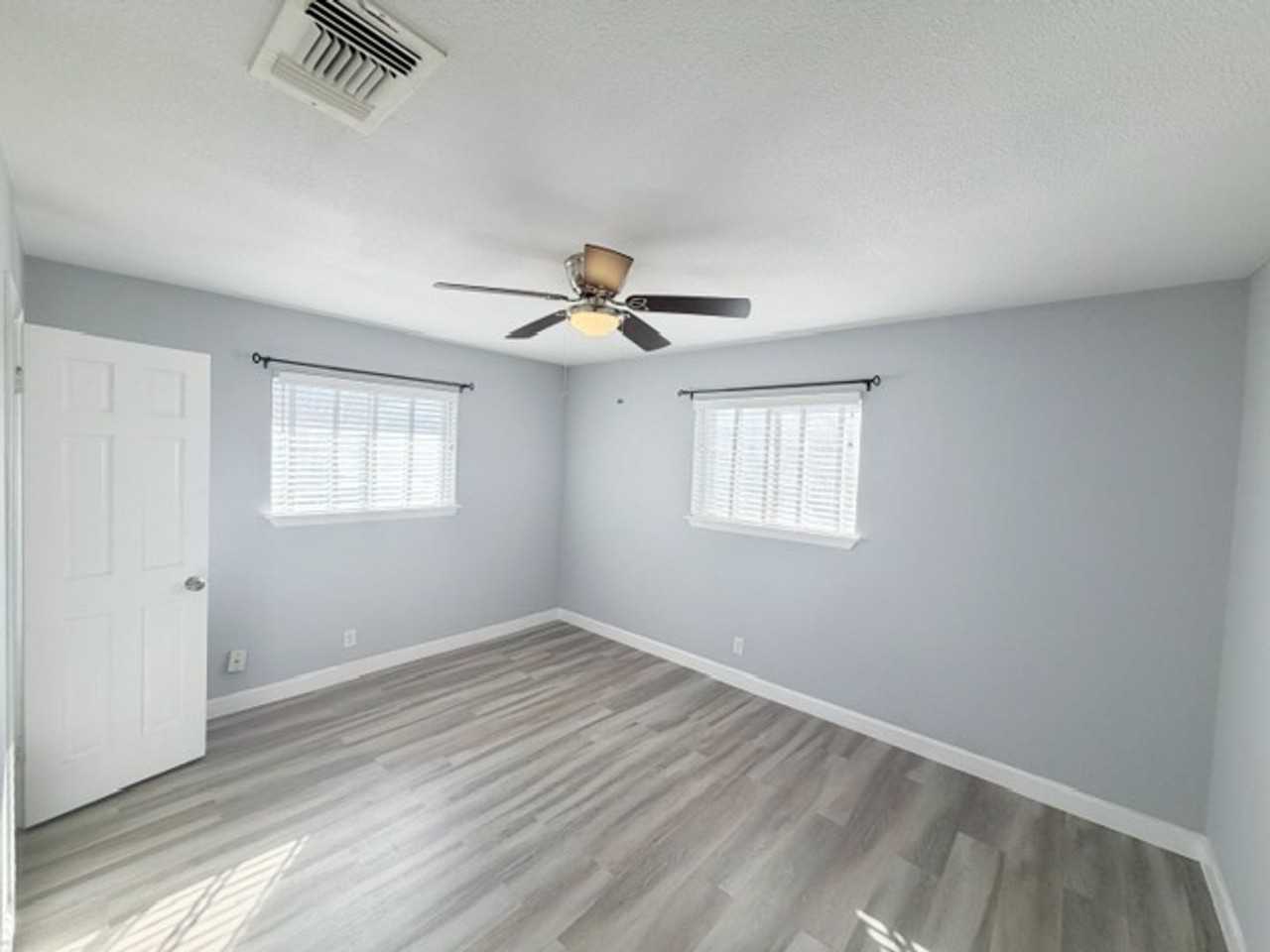 14031 Bobwhite Dr - Photo 4 of 21