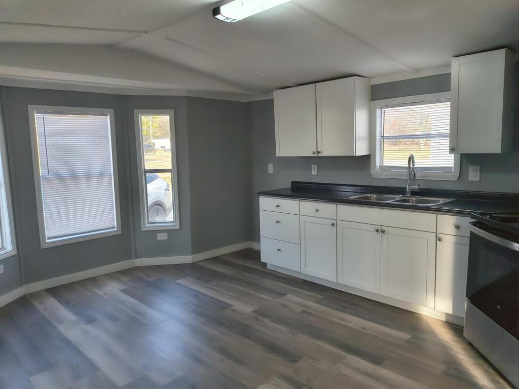 814 S Kern Ave Trlr 2 - Photo 3 of 16