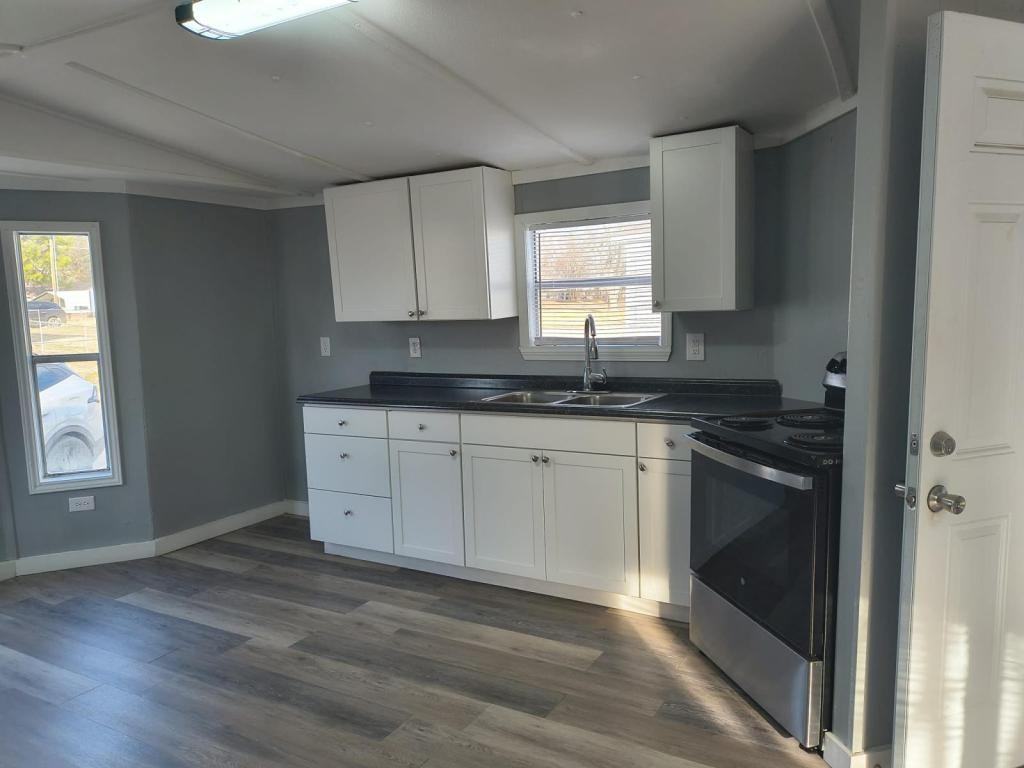 814 S Kern Ave Trlr 2 - Photo 4 of 16