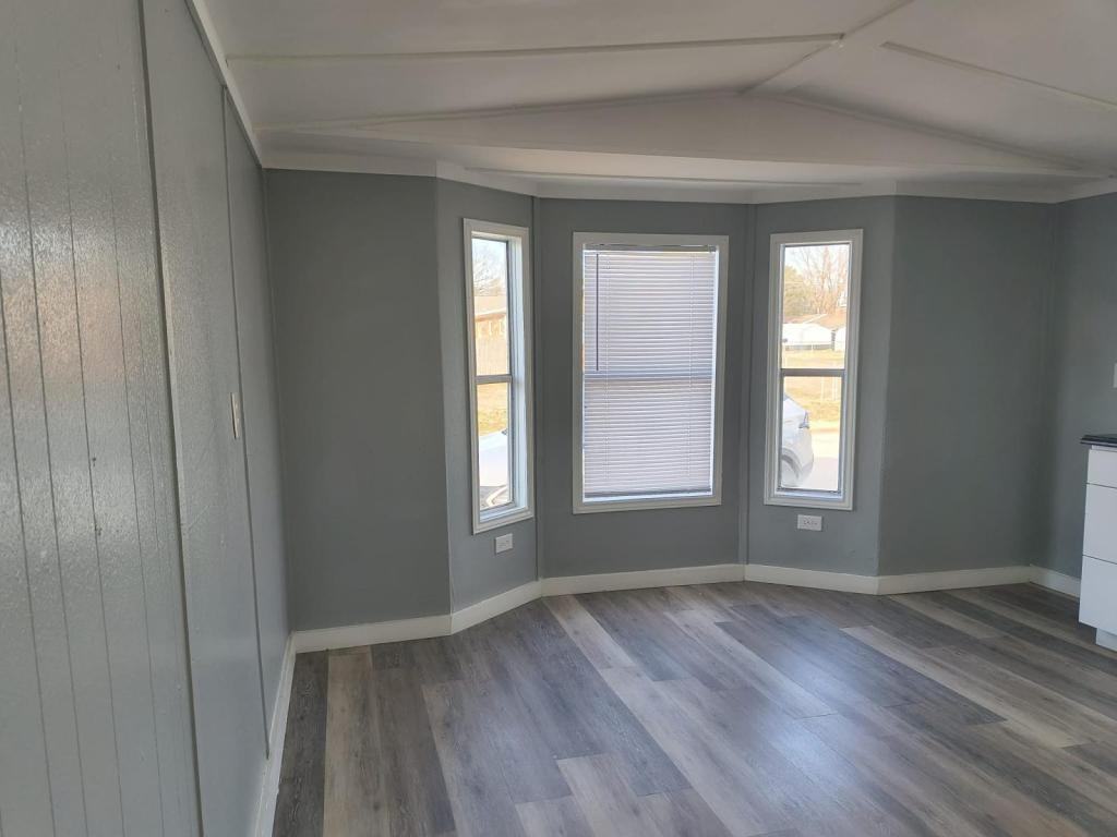 814 S Kern Ave Trlr 2 - Photo 5 of 16