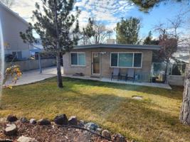 featured image of 185 Country Club Dr