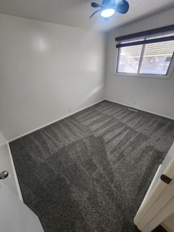 185 Country Club Dr - Photo 4 of 17