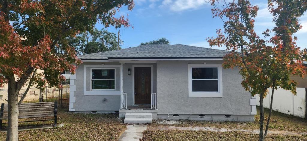 2422 23rd St S - Photo 2 of 28