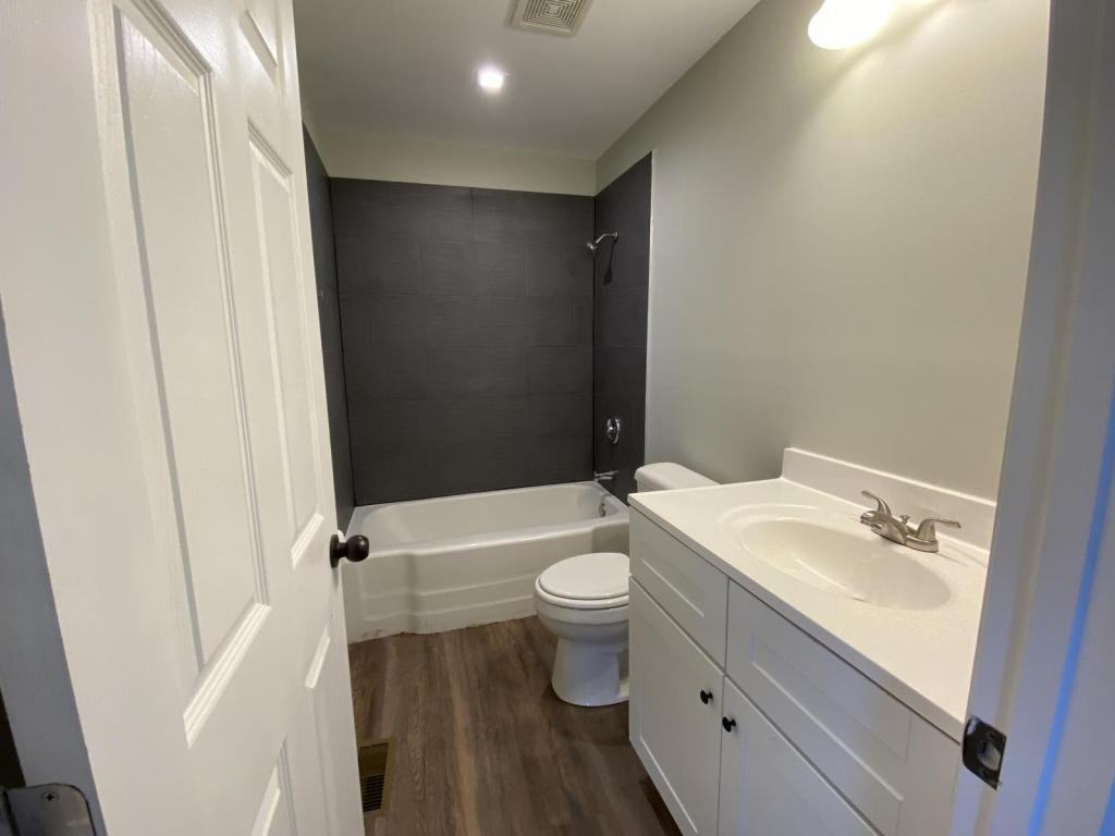 115 Dogwood Ln - Photo 2 of 10