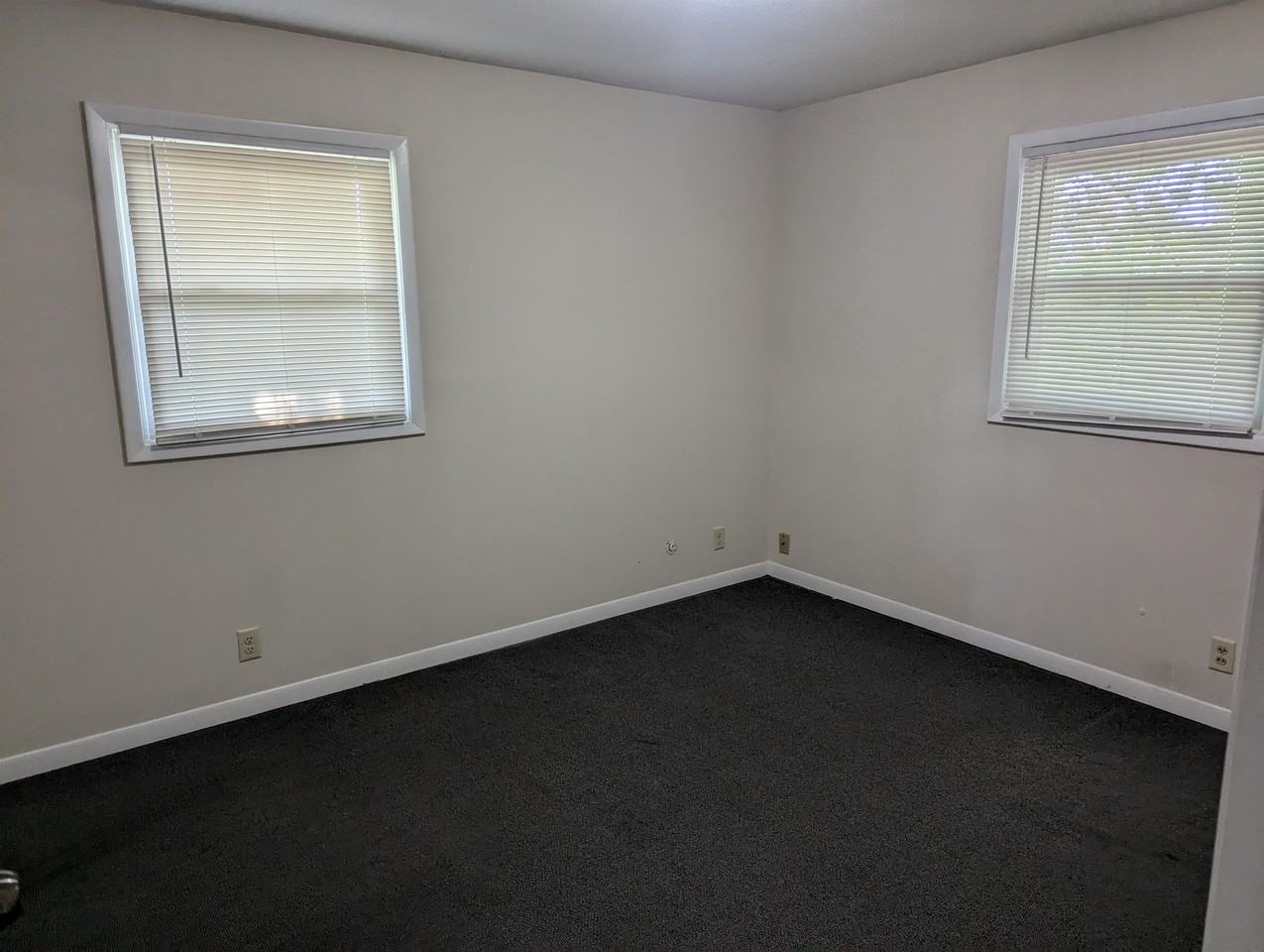 2205 Dale Dr #4 - Photo 2 of 12