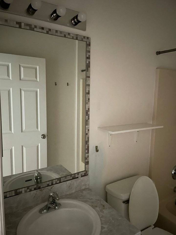 1051 Dudley Dr - Photo 7 of 14