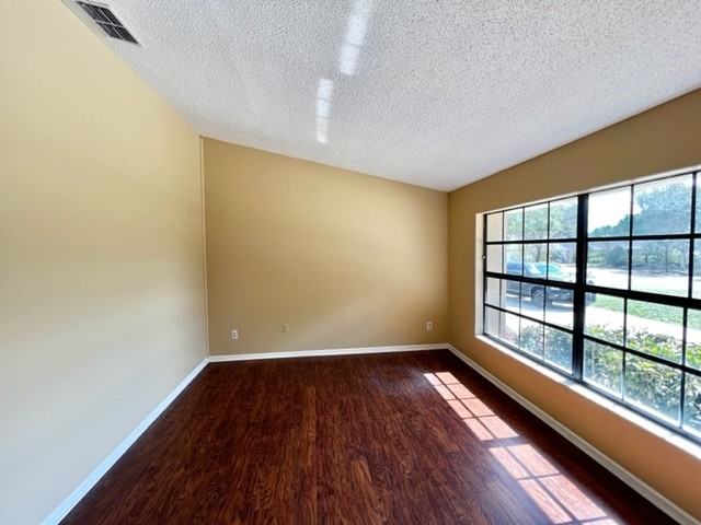 7701 White Ash St - Photo 4 of 13