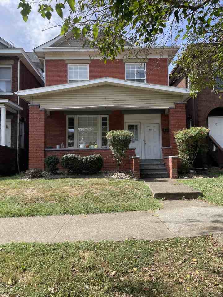 1023 10th St #1 - Photo 7 of 8