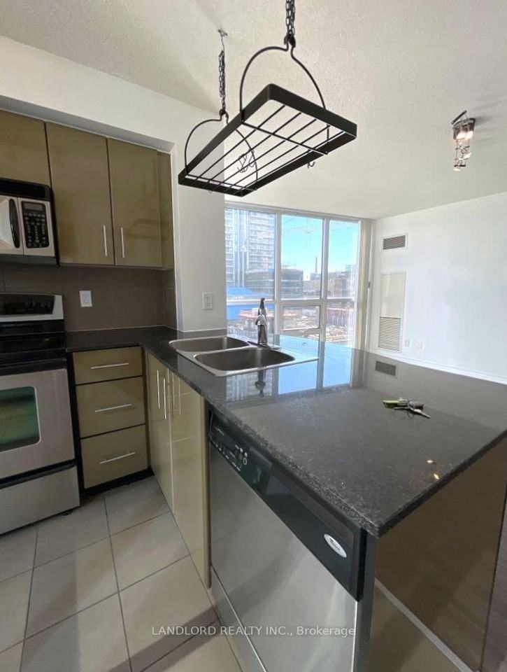 16 Yonge Street - Photo 4 of 10