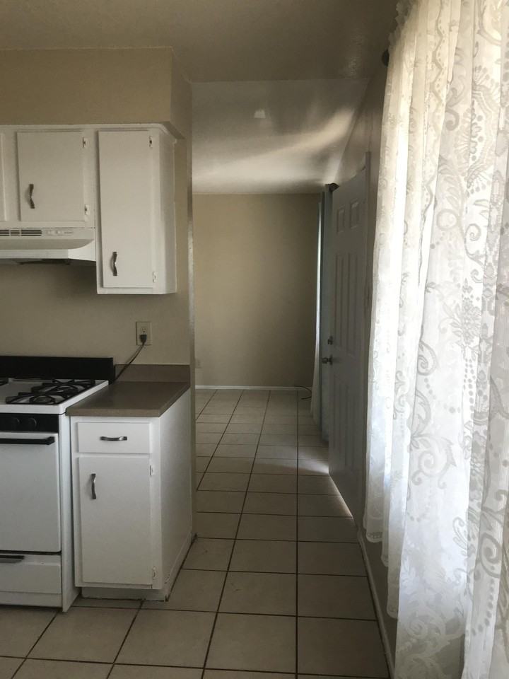 3213 Alta Monte Ave Ne #4 - Photo 3 of 30