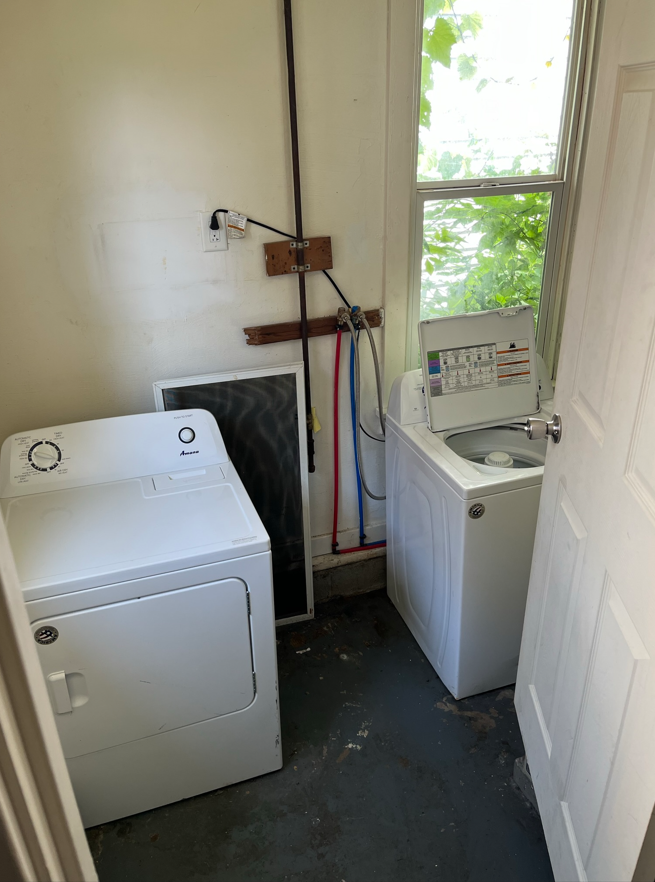 525 Grove St - Photo 5 of 8