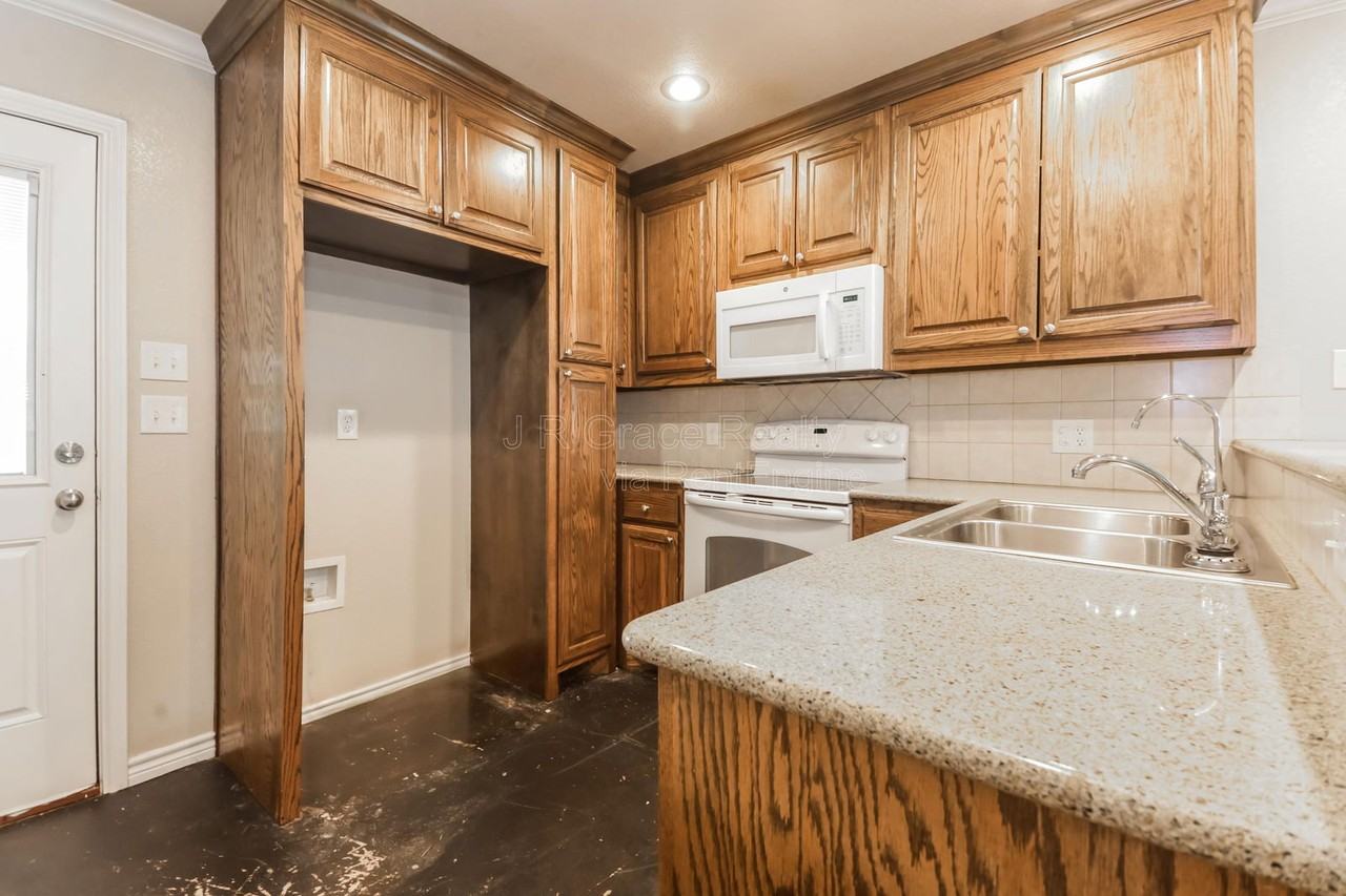 780 Rocky Ridge Flatts - Photo 4 of 15