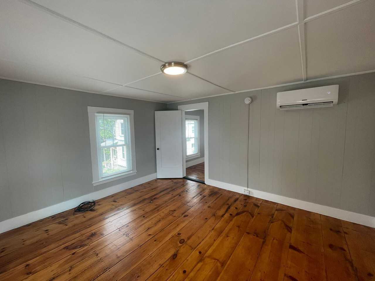 21 Perley St #B - Photo 3 of 13