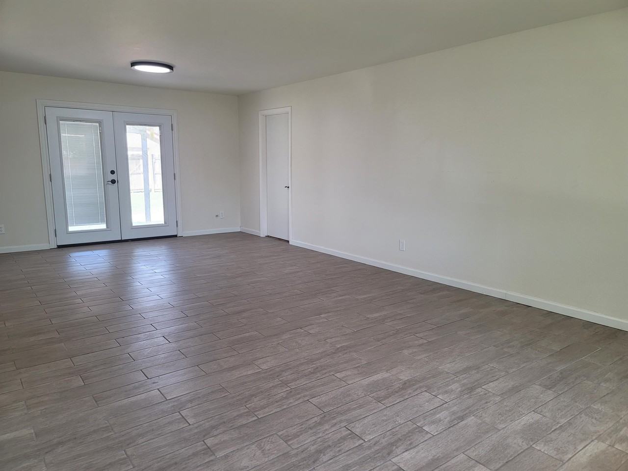 3110 Bandolina Ave - Photo 7 of 18