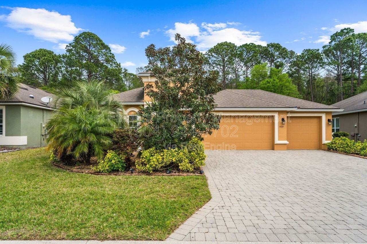 409 Los Caminos St - Photo 2 of 45