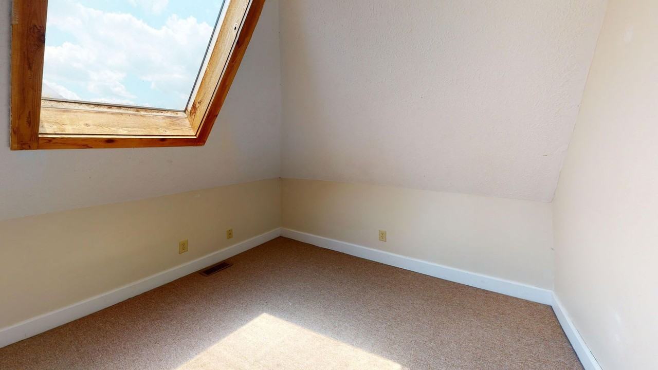 1369 Indianola Ave - Photo 6 of 7