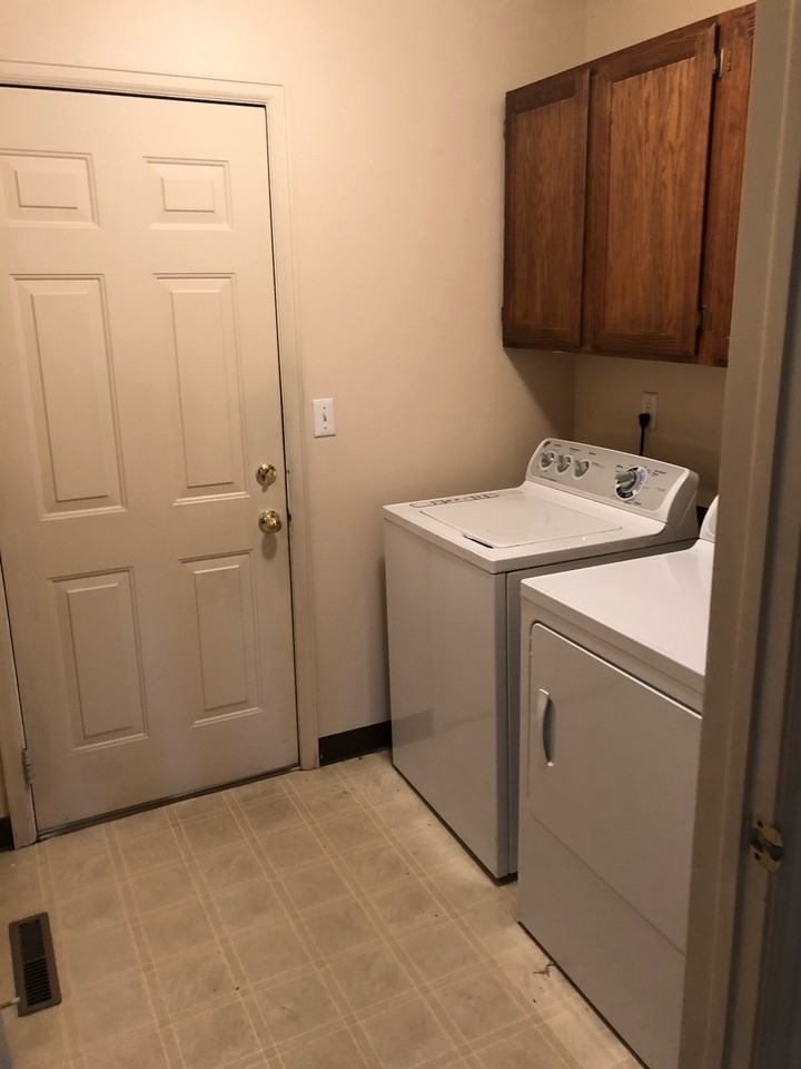 243 N 48th Avenue Ct - Photo 2 of 14