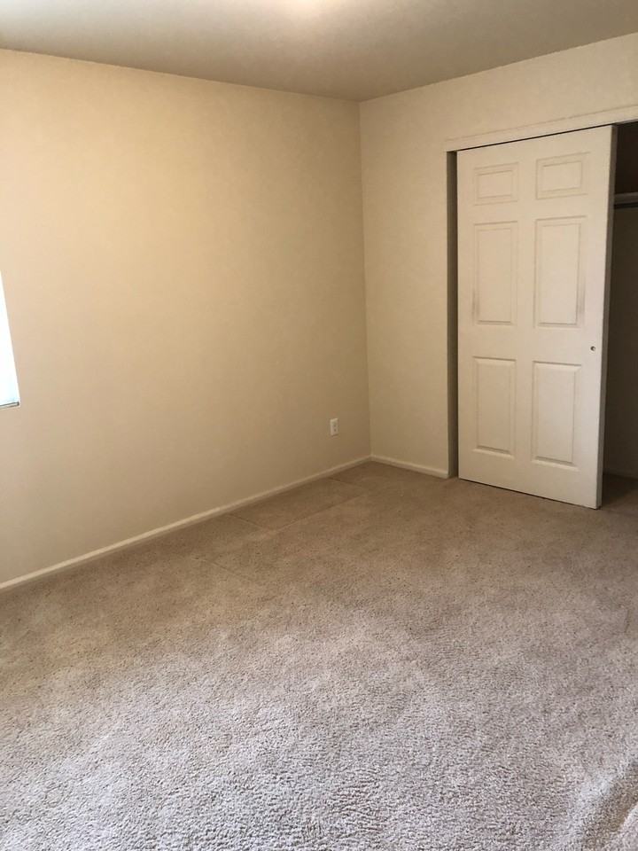 243 N 48th Avenue Ct - Photo 6 of 14