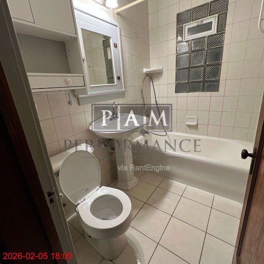 1909 Thurston Ave - Photo 6 of 19