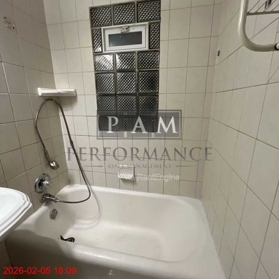 1909 Thurston Ave - Photo 7 of 19