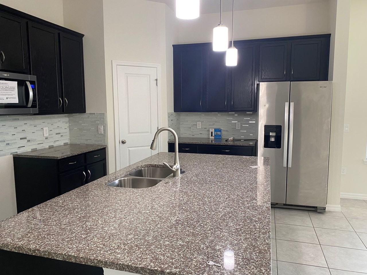 11507 Charnock Dr - Photo 4 of 16