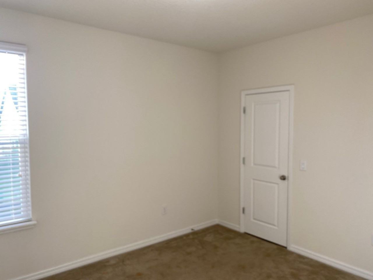 11507 Charnock Dr - Photo 6 of 16