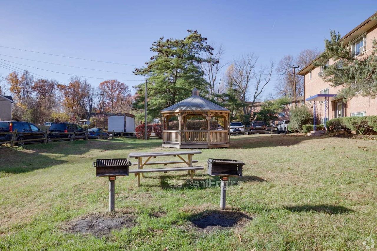 14404 Gemstone Dr #102 - Photo 5 of 19