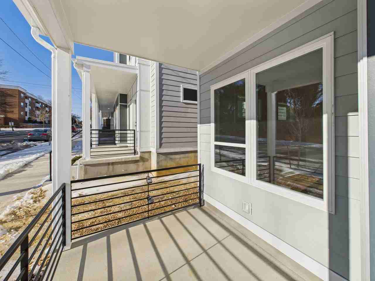 907 Bainbridge St #A - Photo 3 of 25