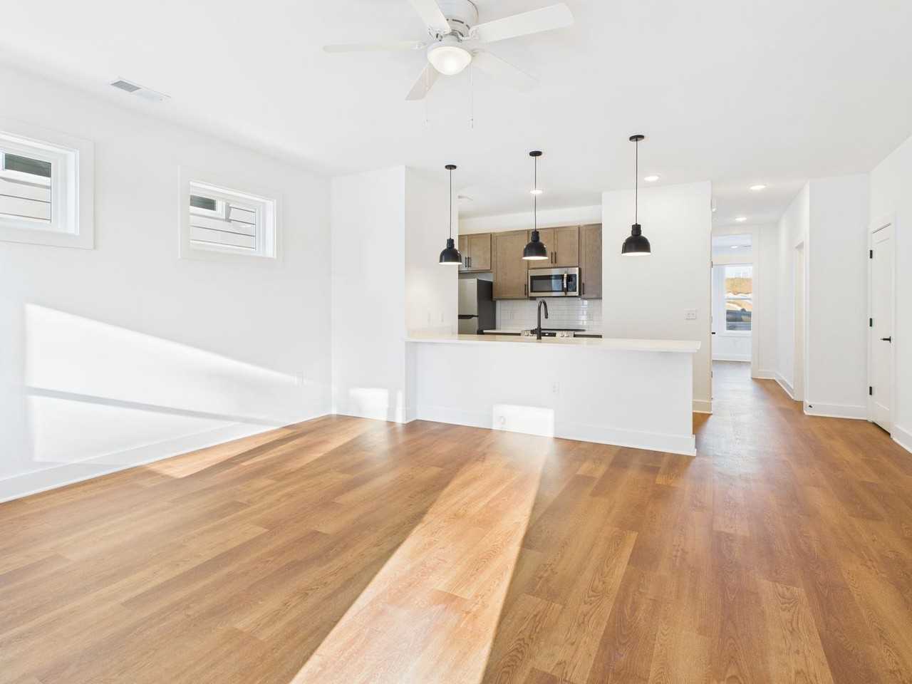 907 Bainbridge St #A - Photo 7 of 25