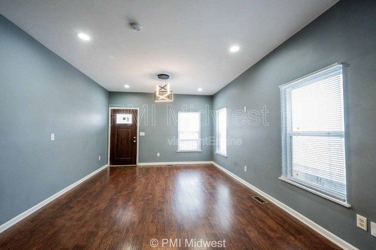 3159 E Washington St - Photo 2 of 19