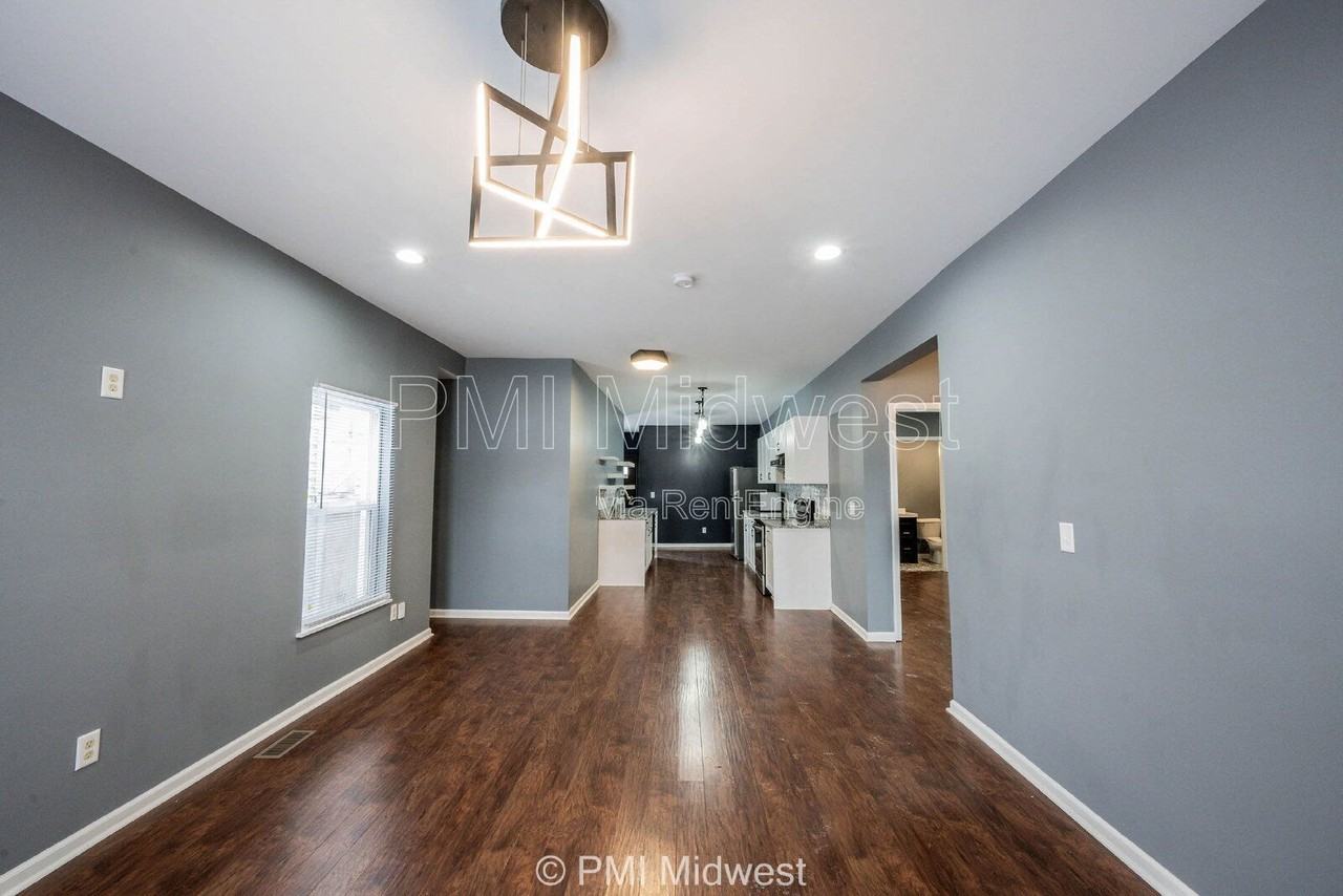 3159 E Washington St - Photo 3 of 19