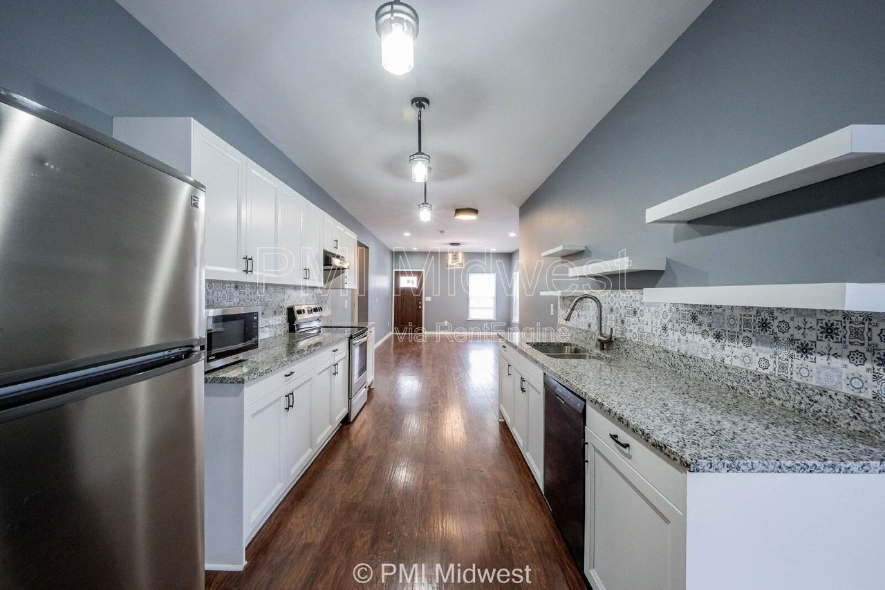 3159 E Washington St - Photo 6 of 19