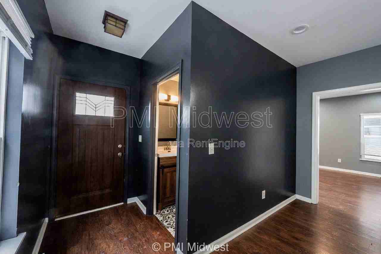 3159 E Washington St - Photo 7 of 19