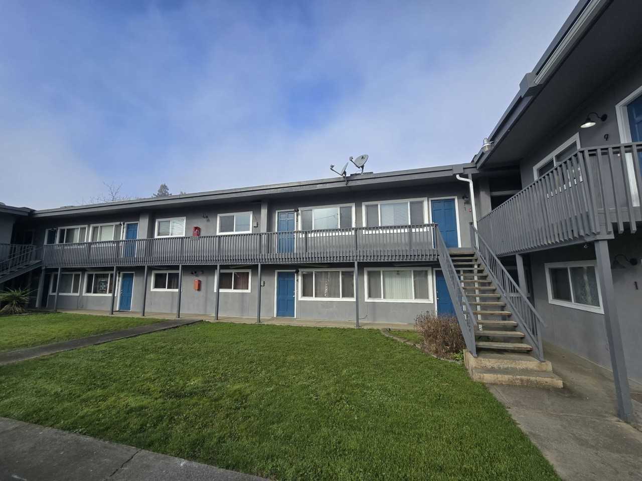 633 Se Flint St #11 - Photo 2 of 15