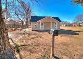 featured image of 620 W Acres St #1