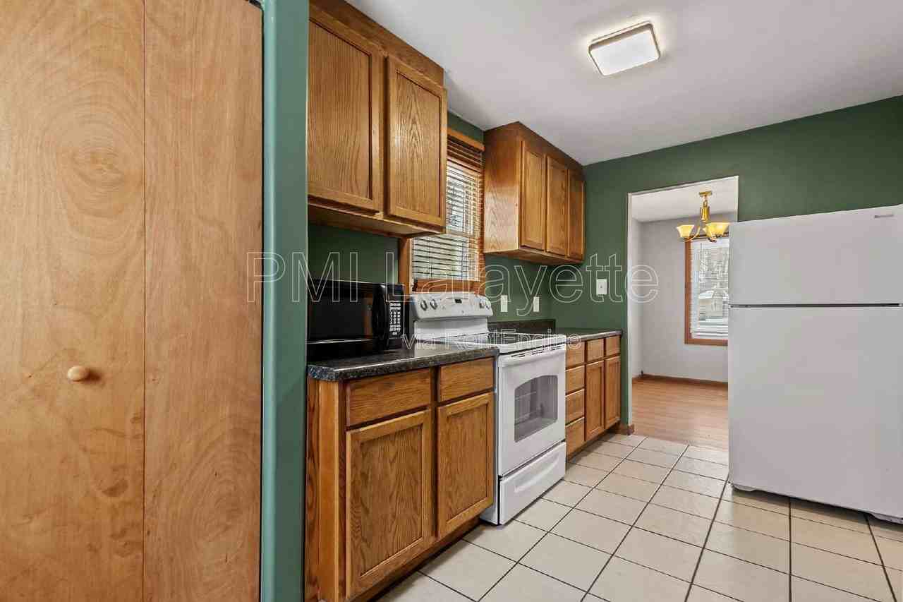 2115 Perrine St - Photo 6 of 10