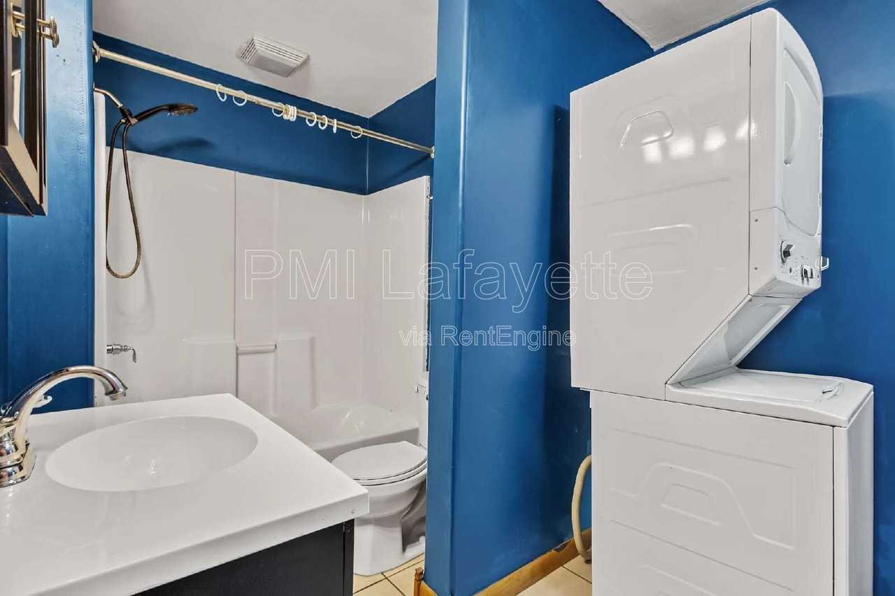 2115 Perrine St - Photo 7 of 10