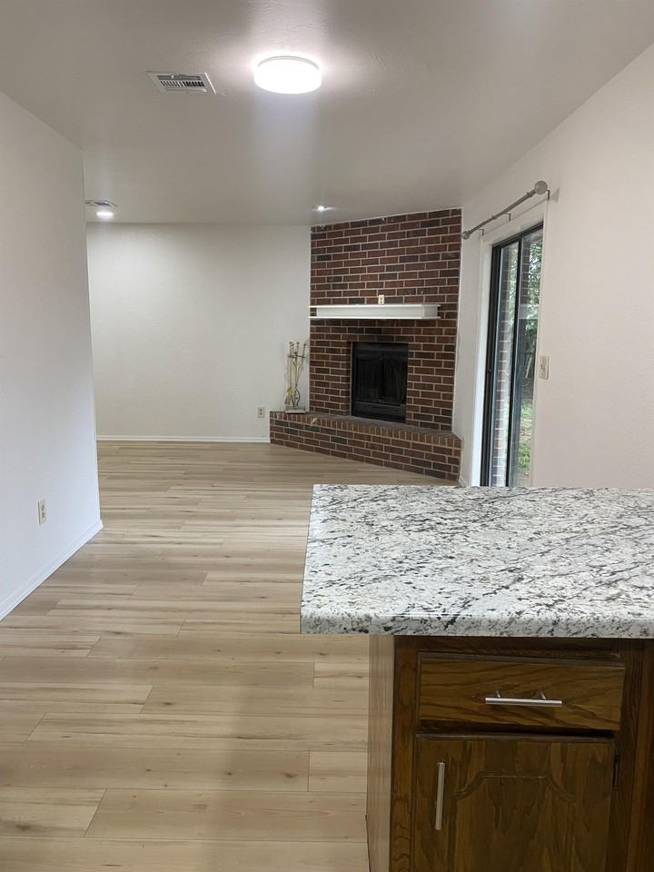 804 Hawks Nest Dr - Photo 5 of 13