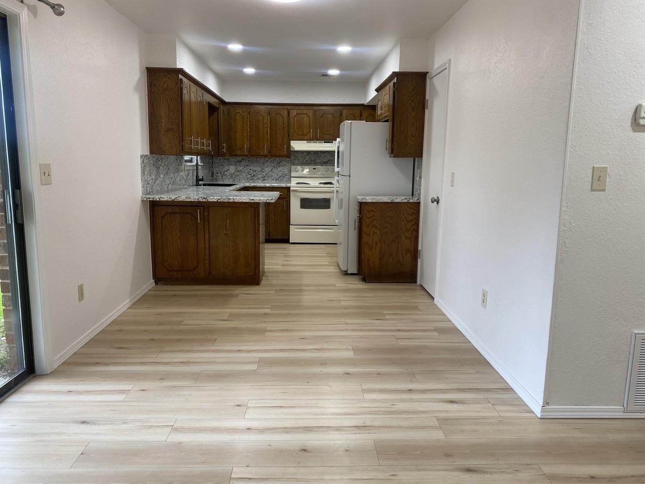 804 Hawks Nest Dr - Photo 6 of 13