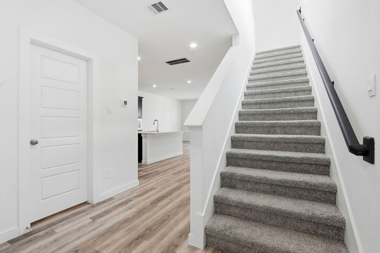 12330 Basilwood Dr - Photo 3 of 25