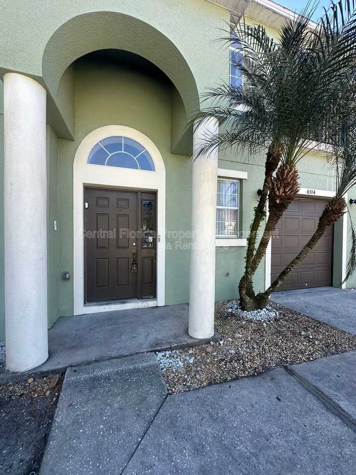 4304 Paradise Cove Ct - Photo 4 of 32