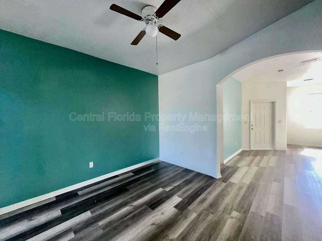 4304 Paradise Cove Ct - Photo 6 of 32