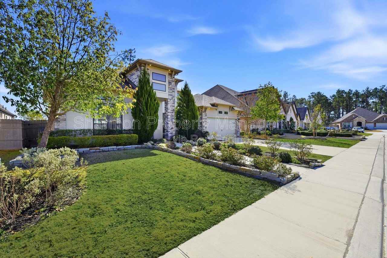 15314 Viviente Dr - Photo 3 of 50