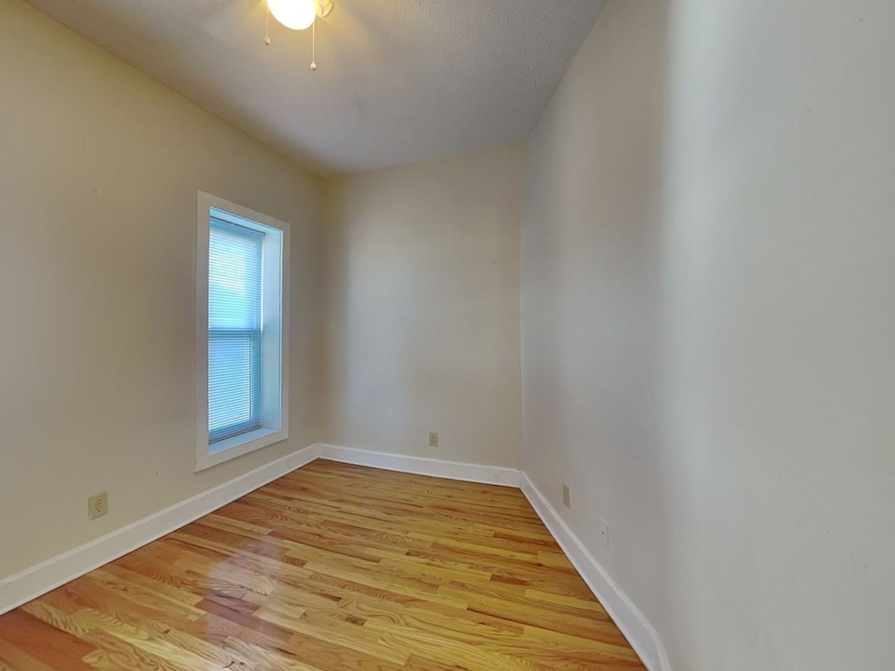 1394 Indianola Ave #C - Photo 6 of 15