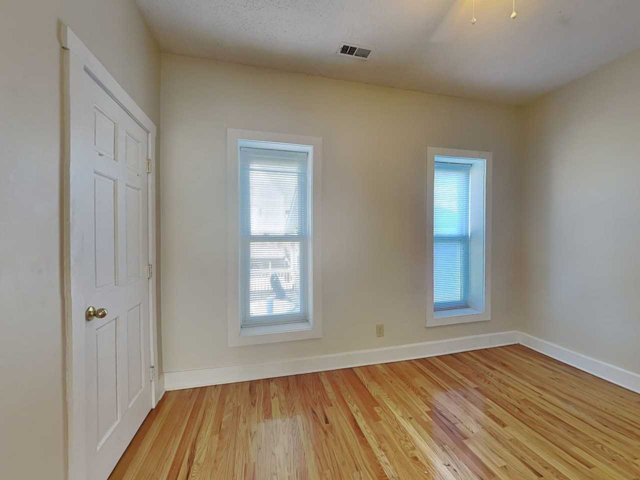 1394 Indianola Ave #C - Photo 7 of 15