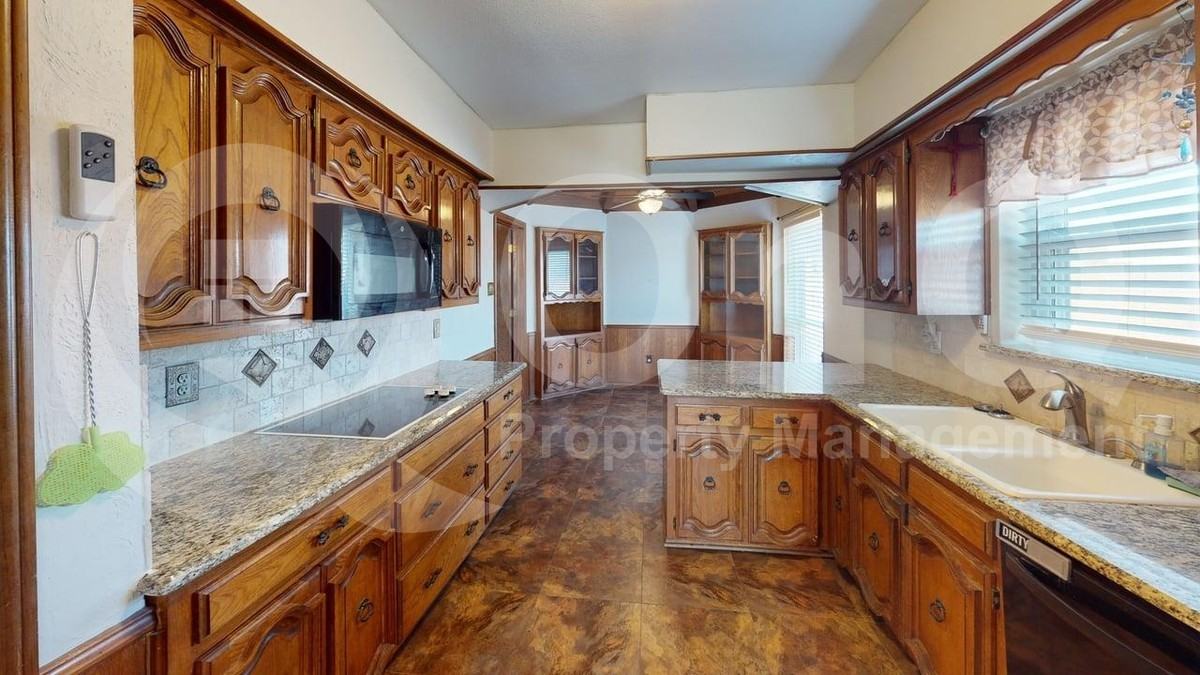 1000 Oxfordshire Dr - Photo 4 of 19