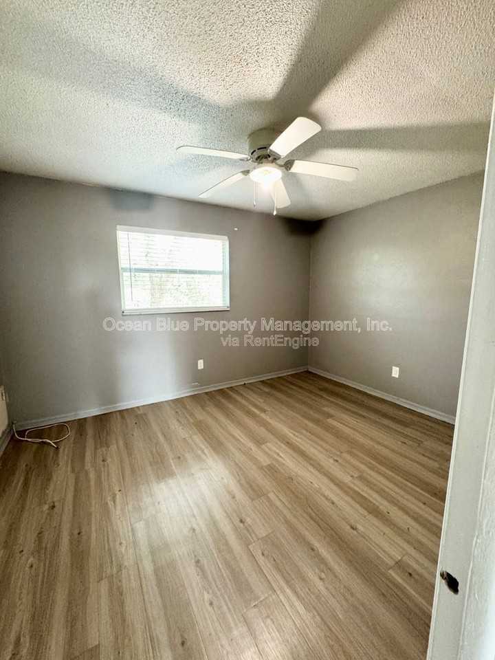 309 S Arcturas Ave #6 - Photo 6 of 8